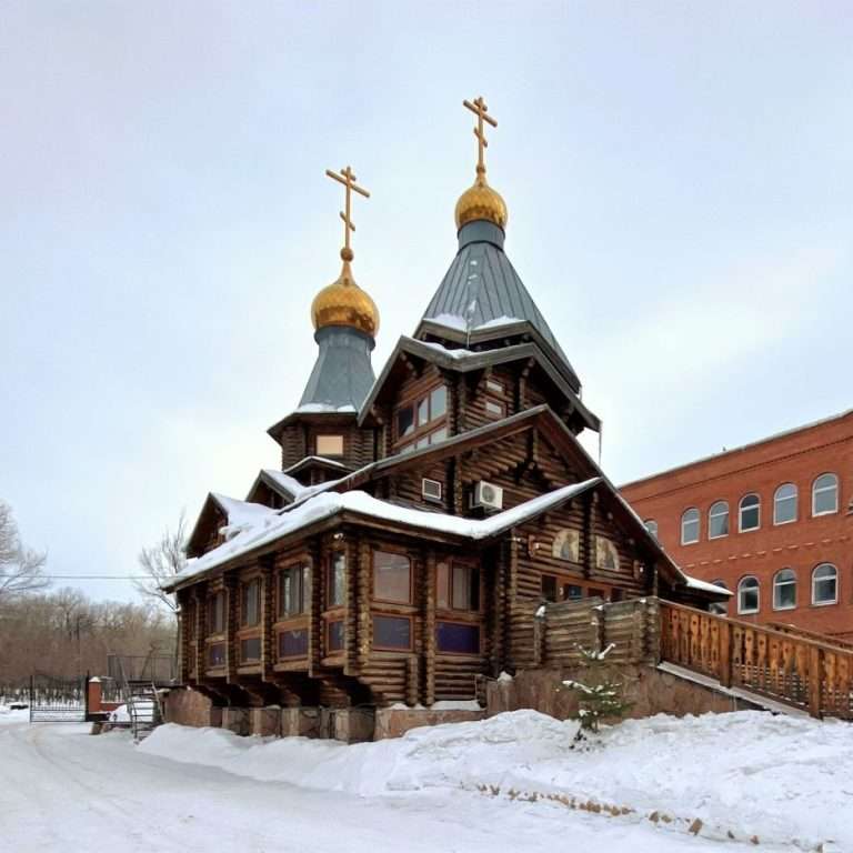 Петропавловский храм в Караганде. Фото: Валерий Долженко